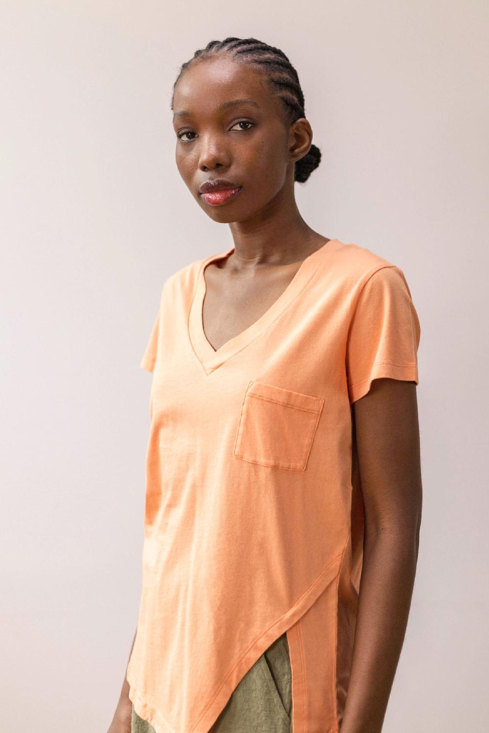 Pan Producto Básico Camiseta Salmón Asimétrica