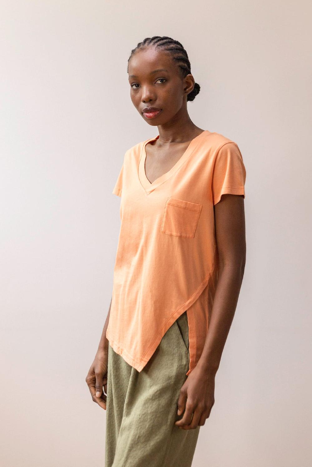 Pan Producto Básico Camiseta Salmón Asimétrica