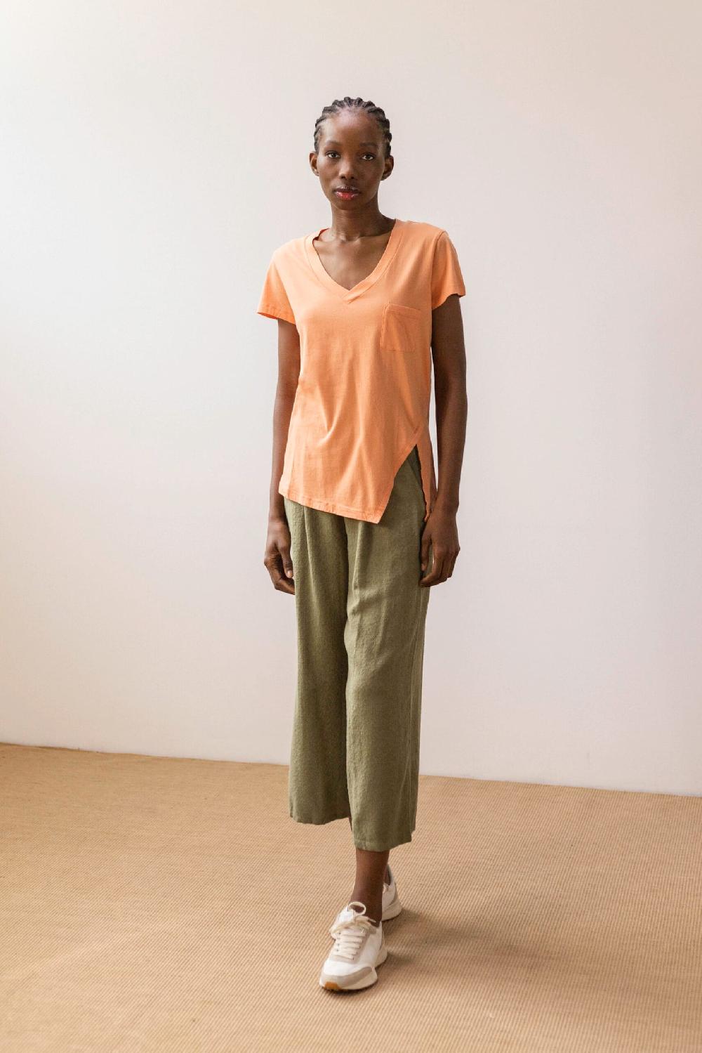 pan producto básico Camiseta salmón asimétrica