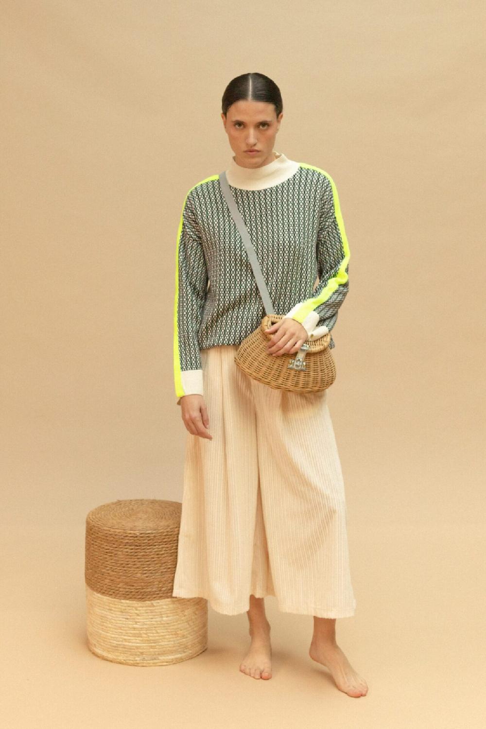 Pan Producto Básico Jersey Oversize Negro Y Flúor