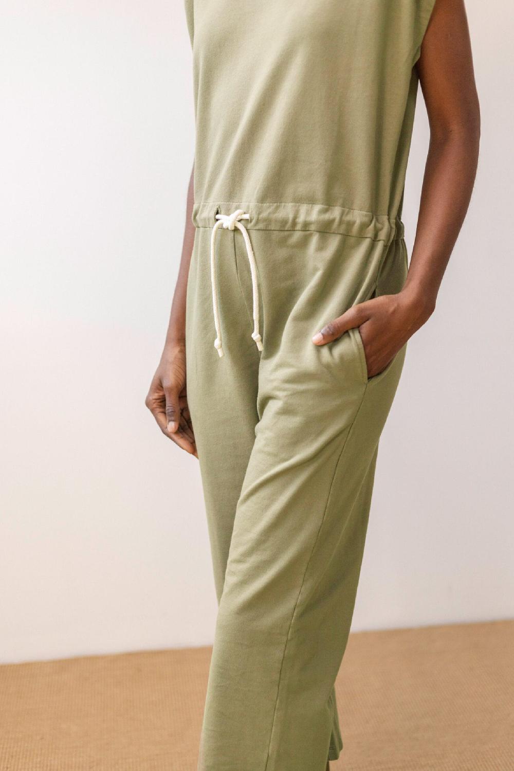 Pan Producto Básico Mono Caqui Con Cintura