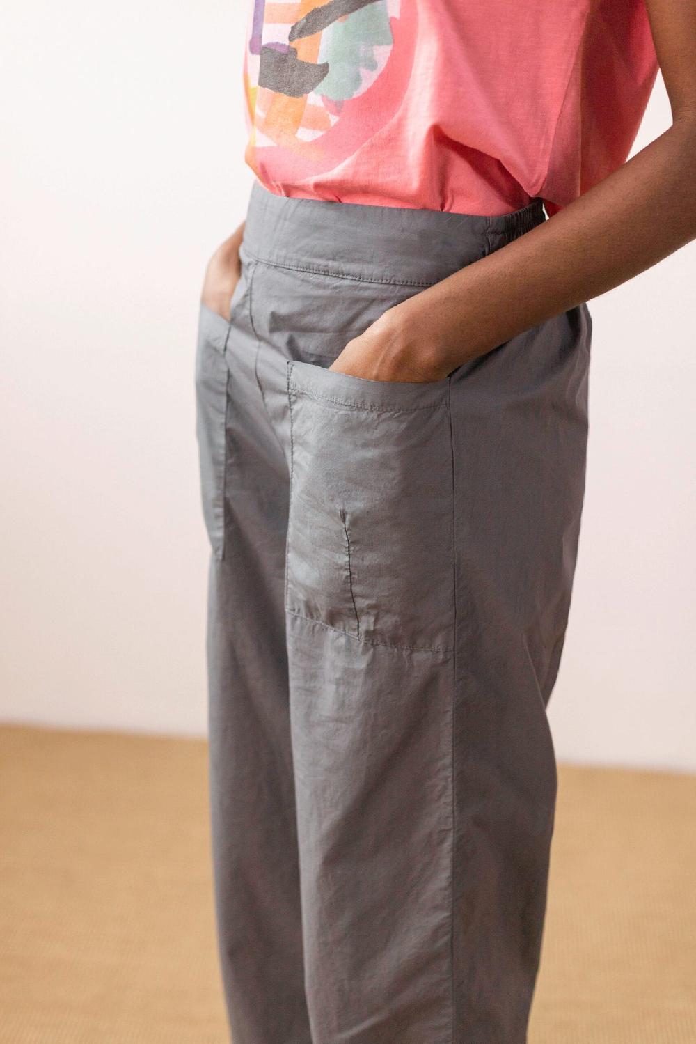 Pan Producto Básico Pantalón Gris Amplio