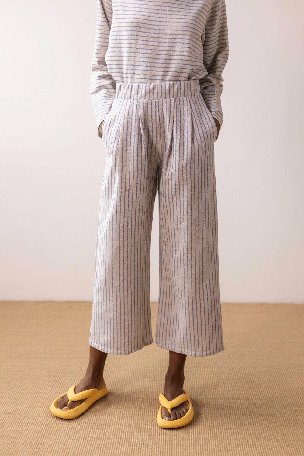 pan producto básico Pantalón rústico rayas azules