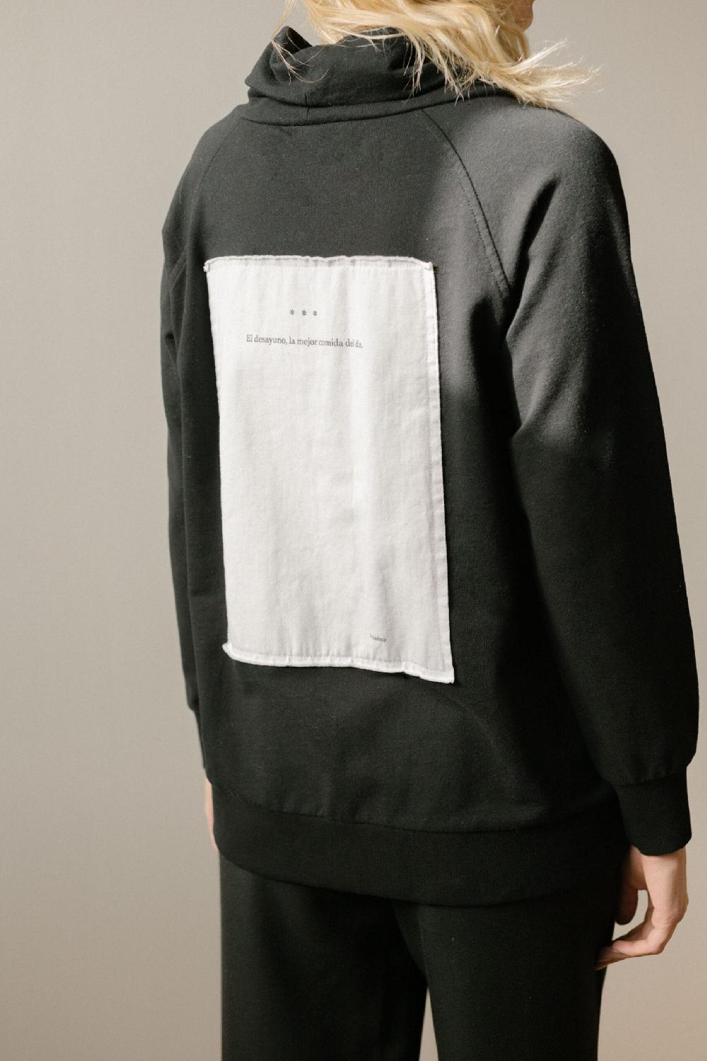 Pan Producto Básico Sudadera Negra Cuello Alto