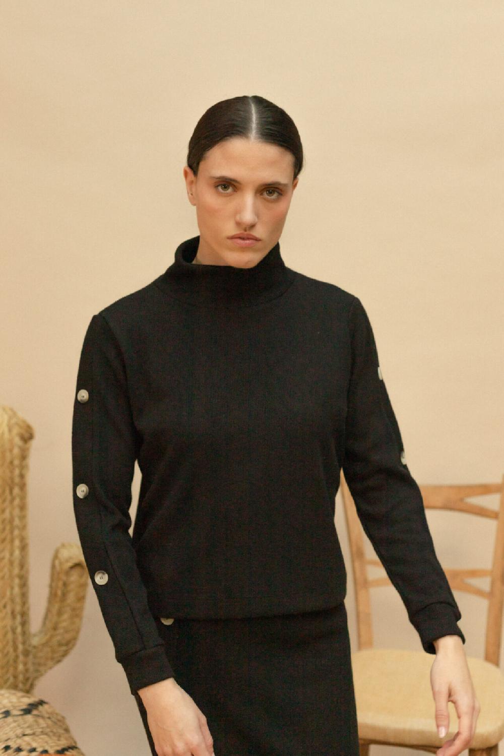 Pan Producto Básico Top Negro Botones