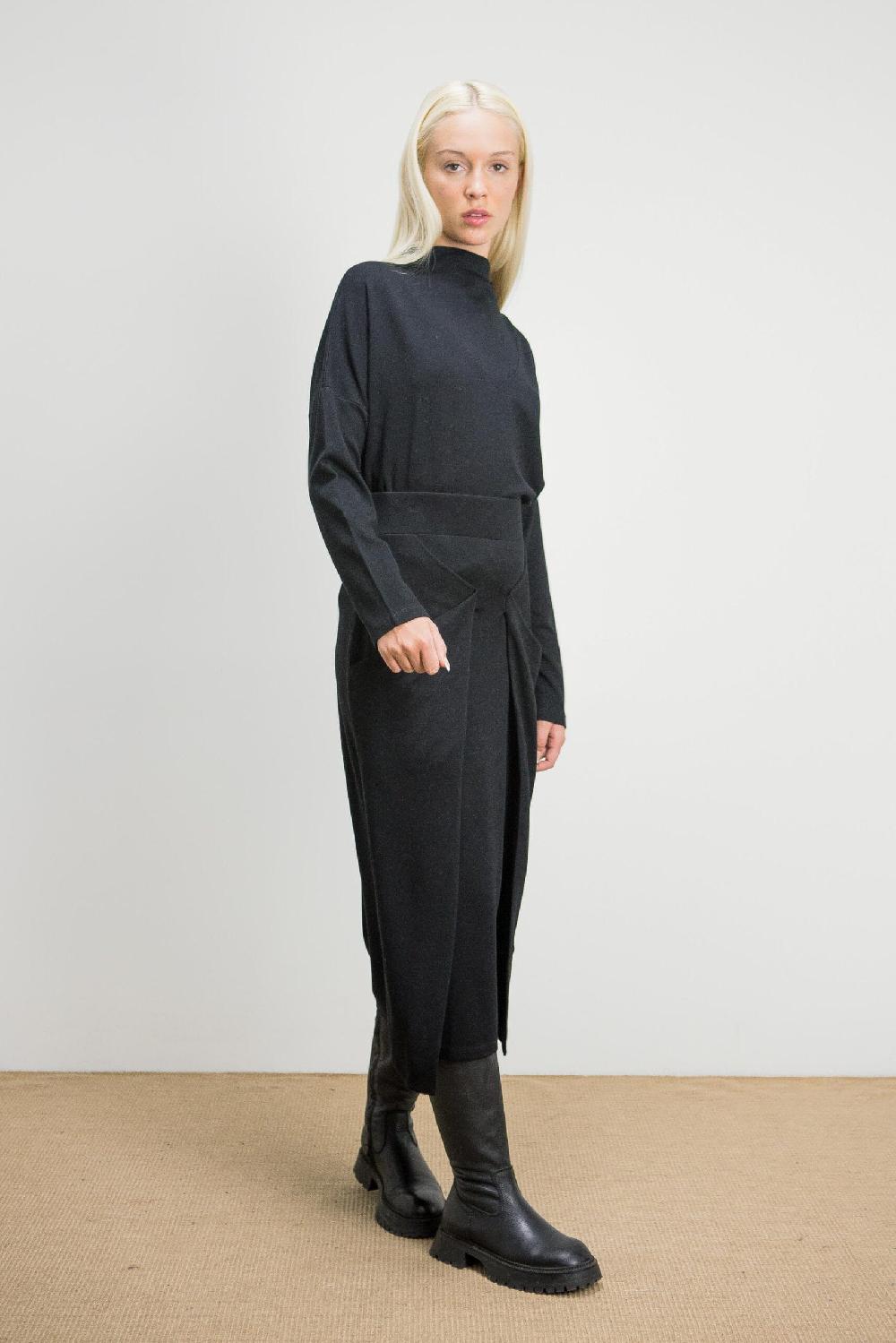 Pan Producto Básico Top Negro Manga Larga