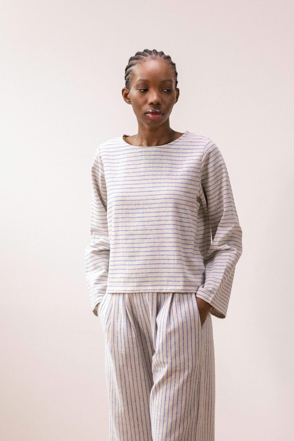 pan producto básico Top rústico rayas azules finas