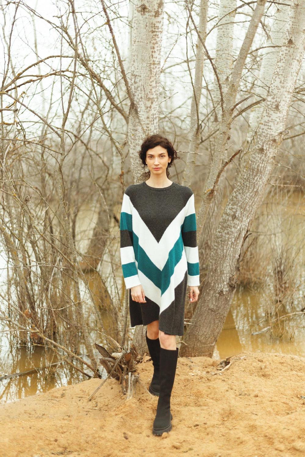 pan producto básico Vestido de punto gris y azul