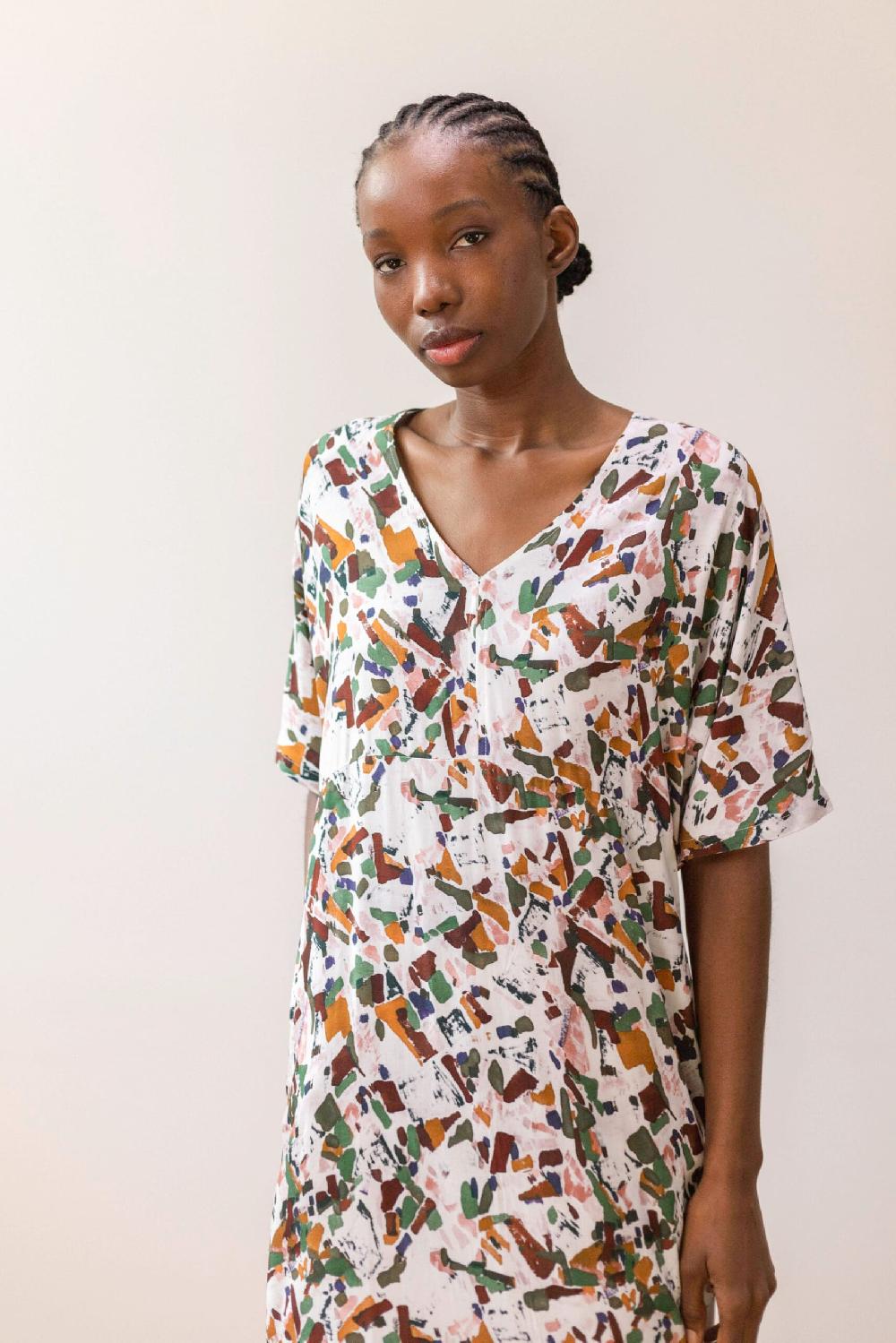 pan producto básico Vestido estampado geométrico