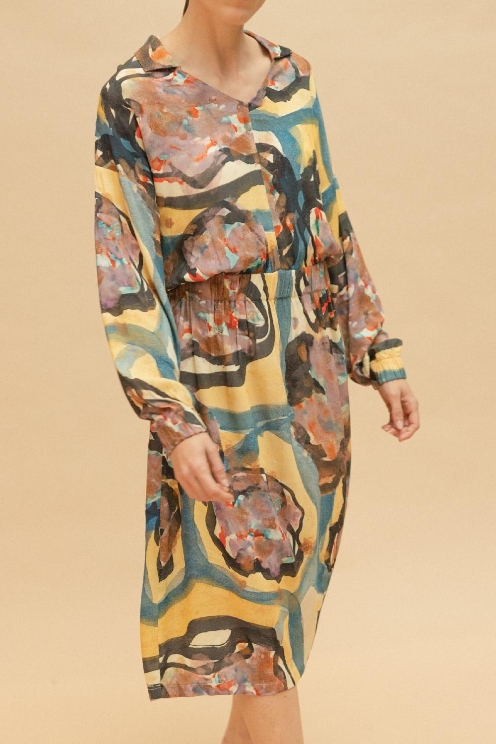 Pan Producto Básico Vestido Estampado Solapas