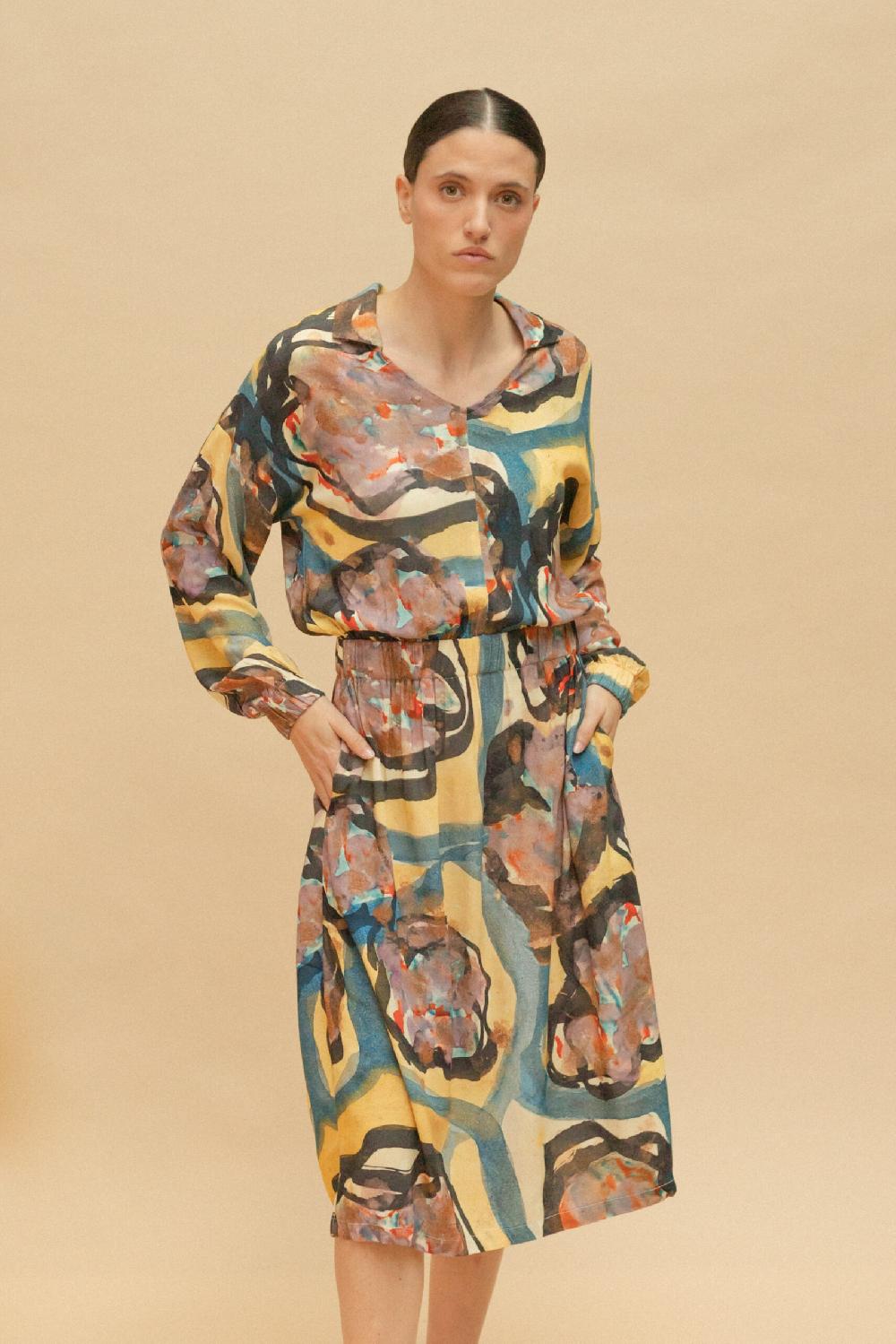 pan producto básico Vestido estampado solapas