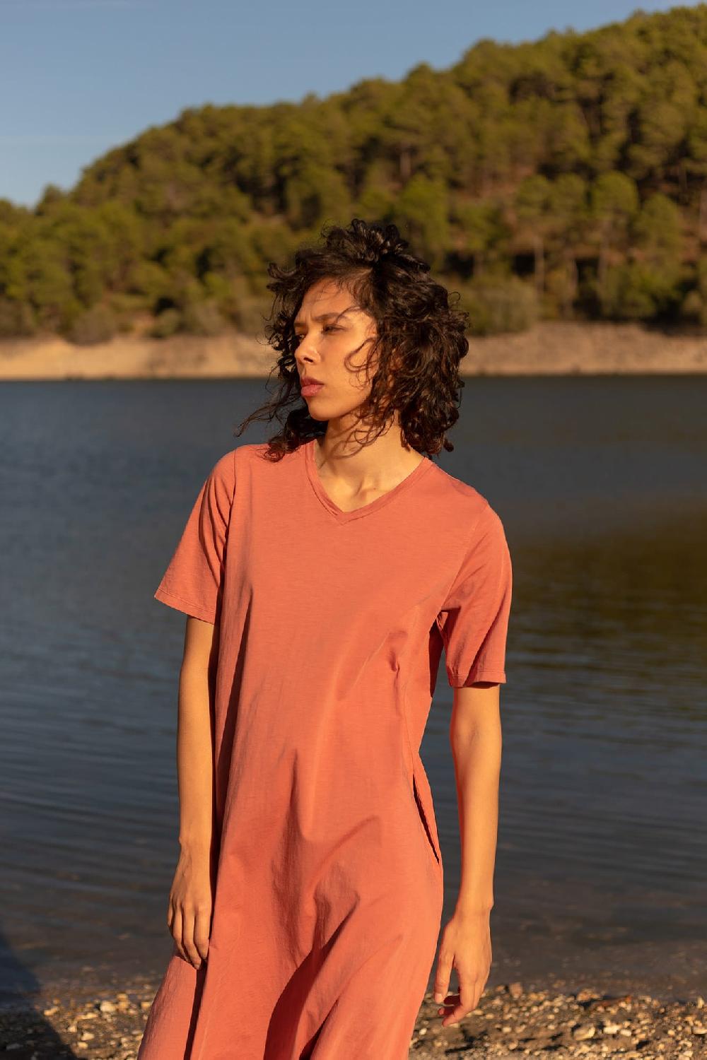 pan producto básico Vestido largo color teja