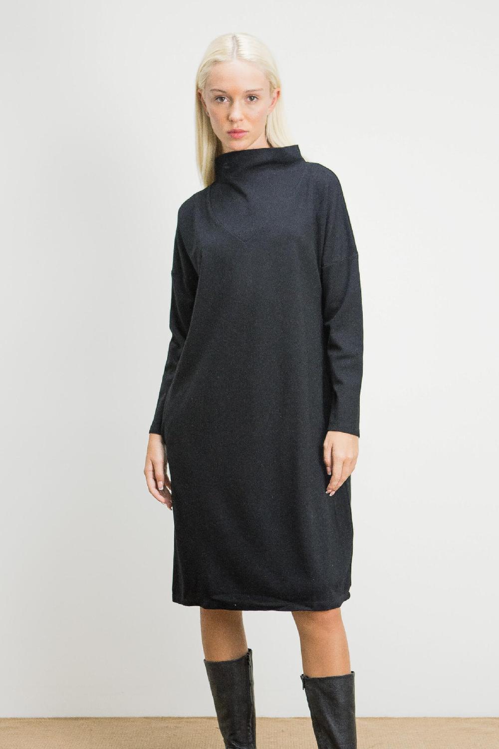 Pan Producto Básico Vestido Negro Cuello Chimenea