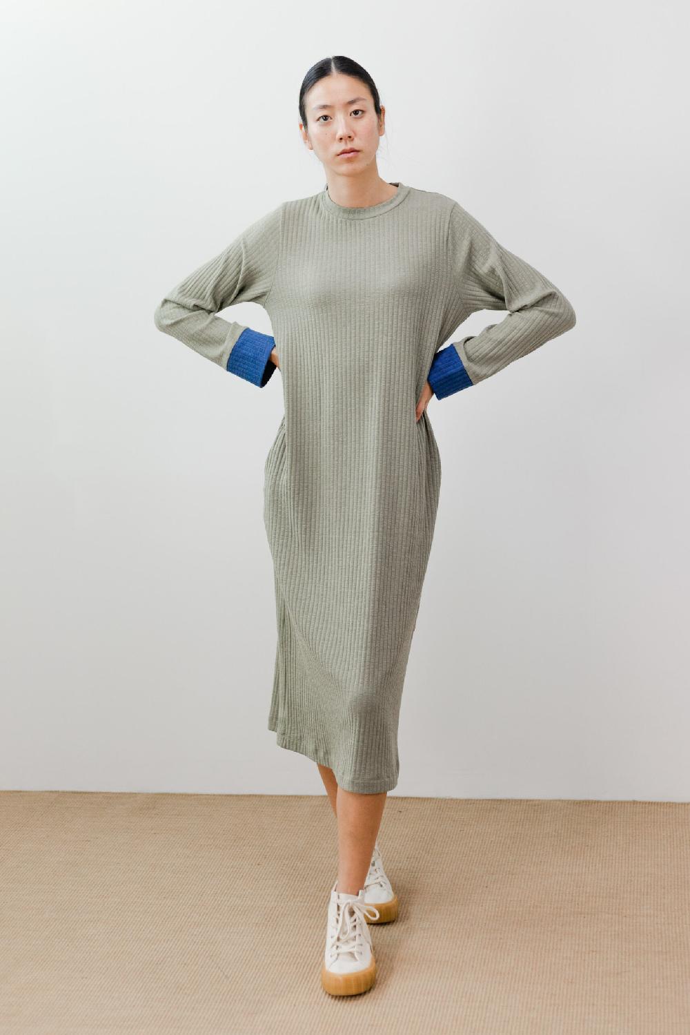 Pan Producto Básico Vestido Verde Canalé