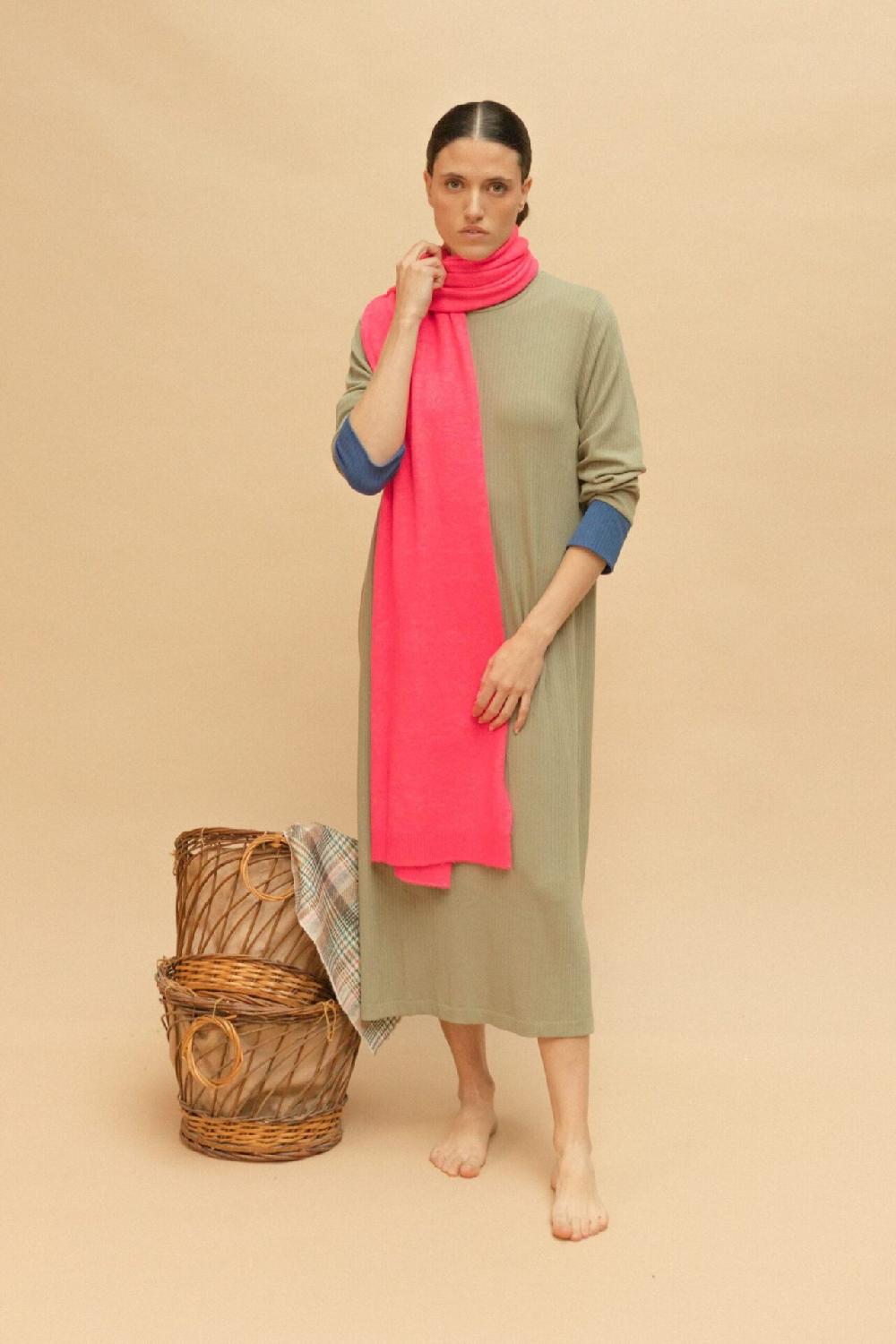 pan producto básico Vestido verde canalé