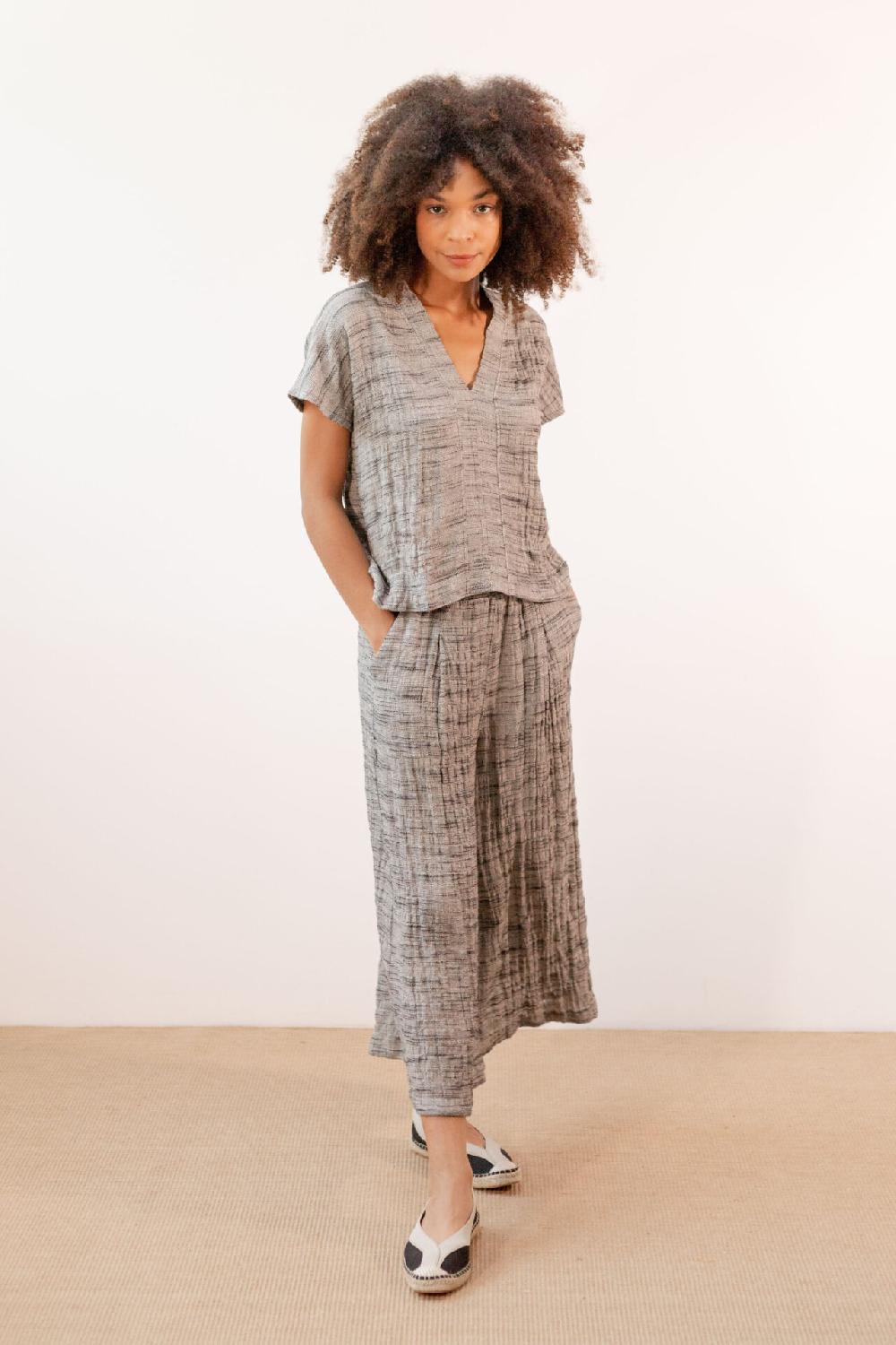 pan producto básico Pantalón ancho jaspeado negro y crudo