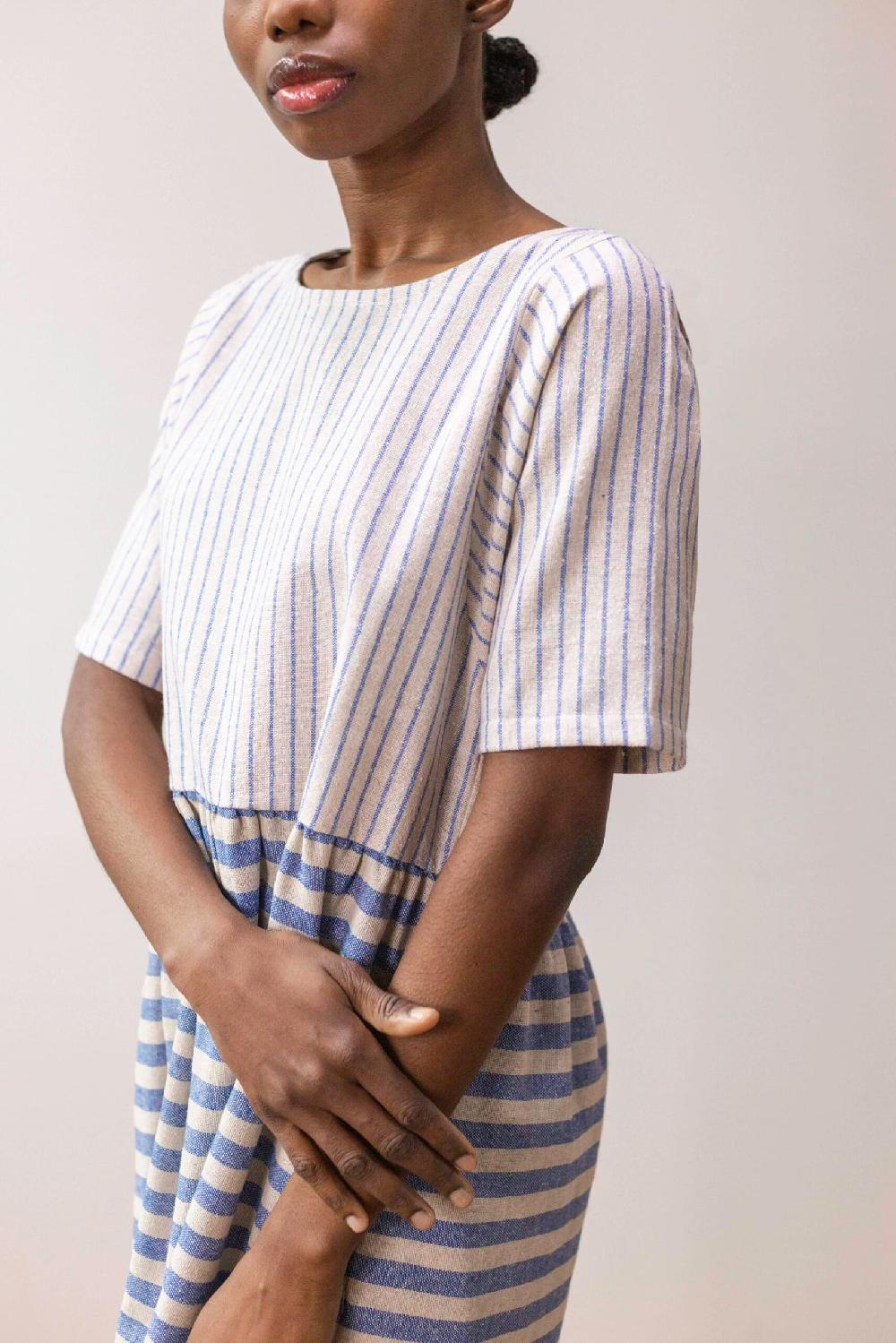 pan producto básico Vestido dos tejidos rayas azules