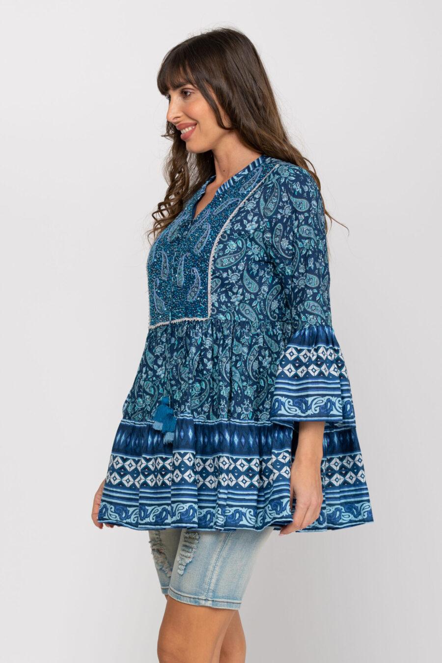 Peace&love By Calao TUNICA CON VARIOS ESTAMPADOS CON LA MISMA TONALIDAD CON CACHEMIRES BORDADOS EN EL CORTE DEL PECHO