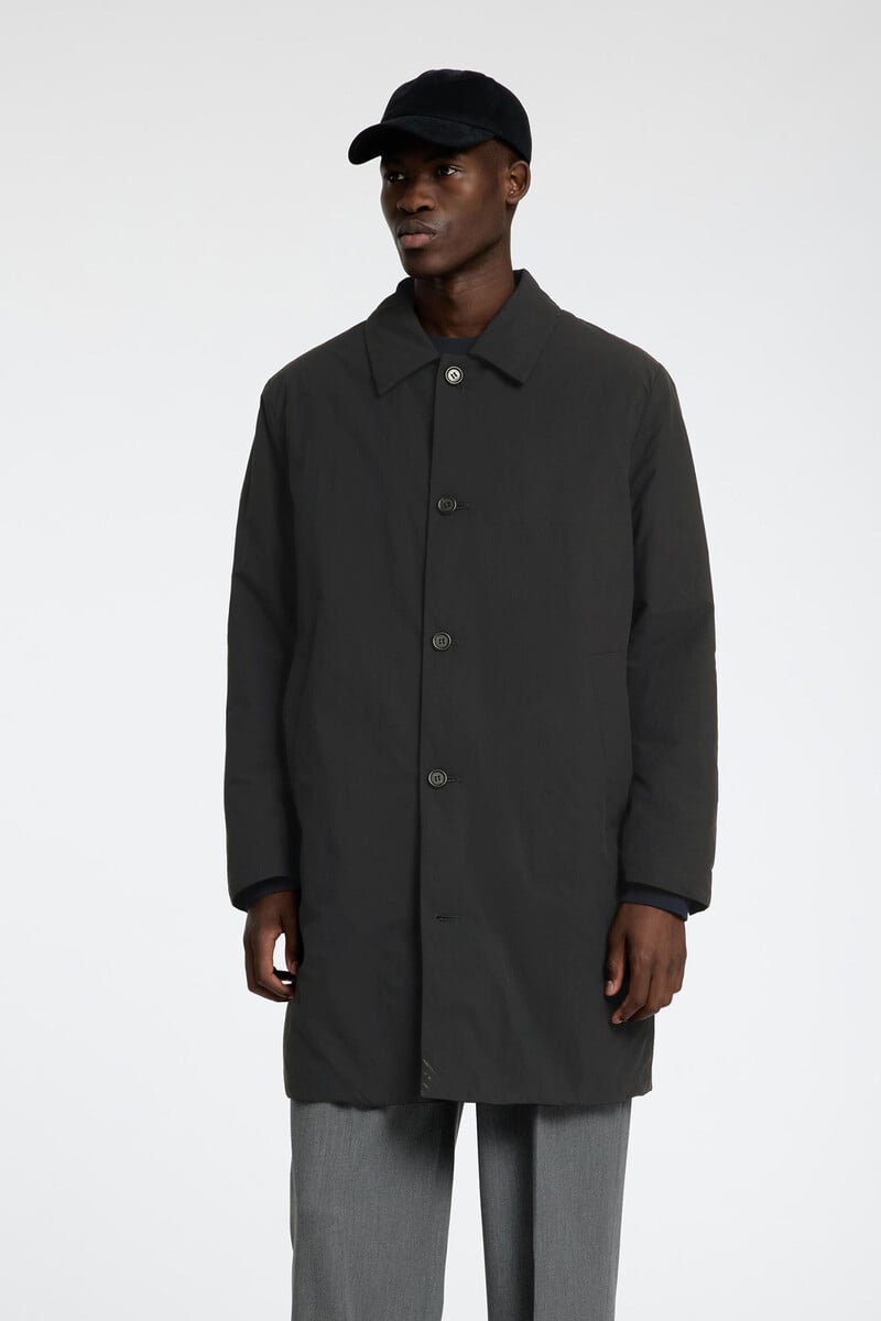 pedro del hierro Abrigo repelente al agua confeccionado con materiales reciclados