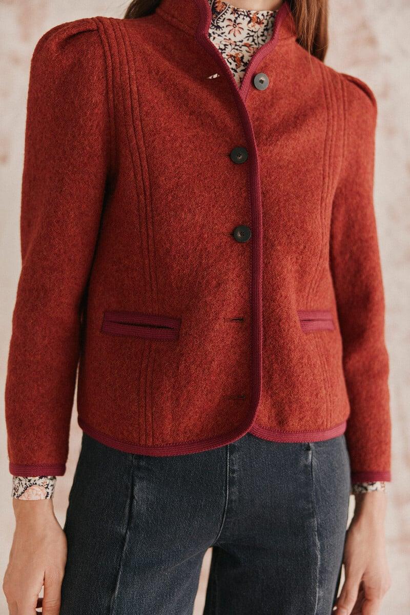 Pedro Del Hierro África. Austriaca Entallada De Lana