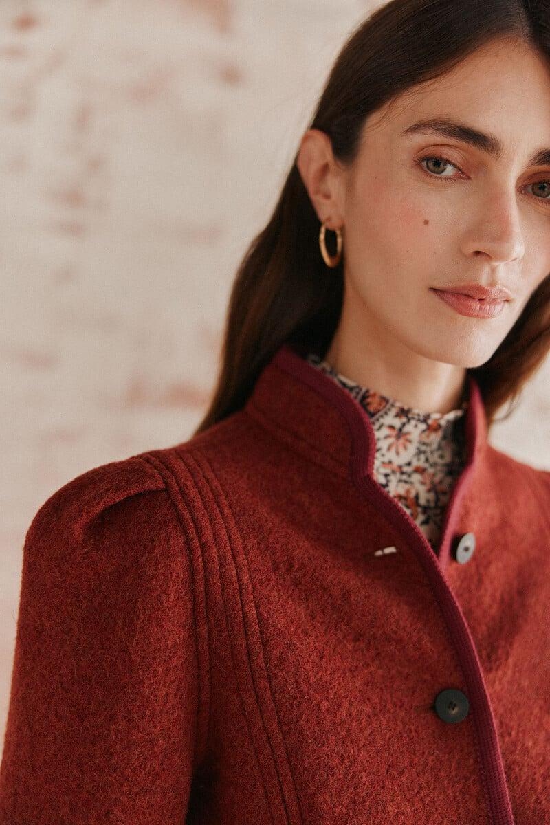 Pedro Del Hierro África. Austriaca Entallada De Lana