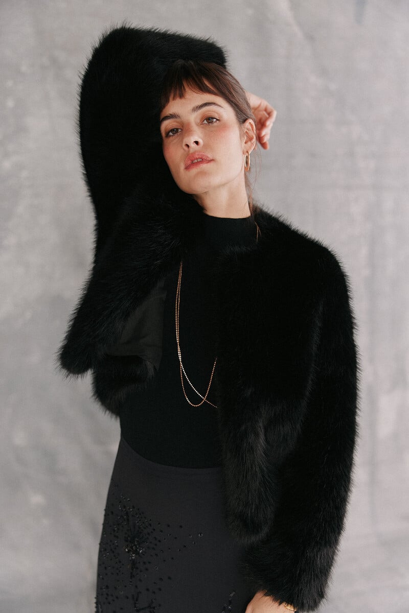 pedro del hierro Anna. Chaqueta corta de pelo sintético