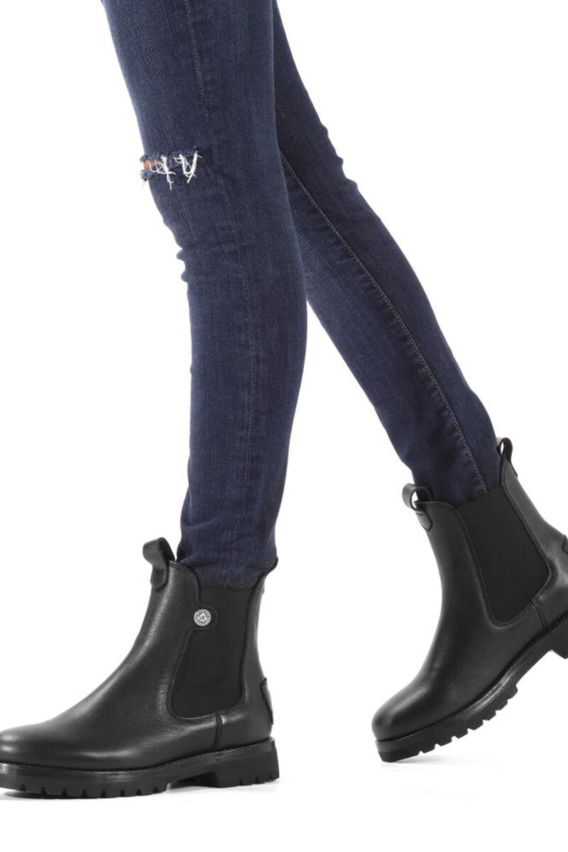 pedro del hierro Botines de piel con forro interior de piel