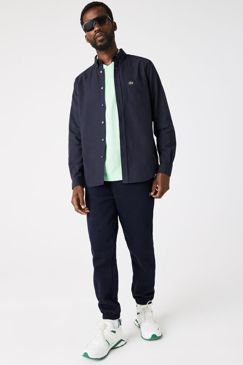 pedro del hierro Camisa oscura con cuello abotonado