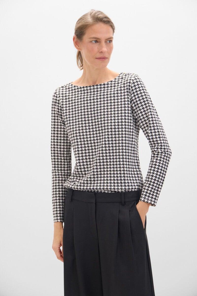 Pedro Del Hierro Camiseta Básica Escote Barco Con Botones Dorados