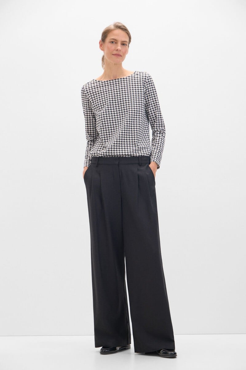 Pedro Del Hierro Camiseta Básica Escote Barco Con Botones Dorados