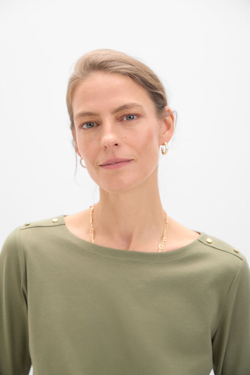 Pedro Del Hierro Camiseta Básica Escote Barco Con Botones Dorados