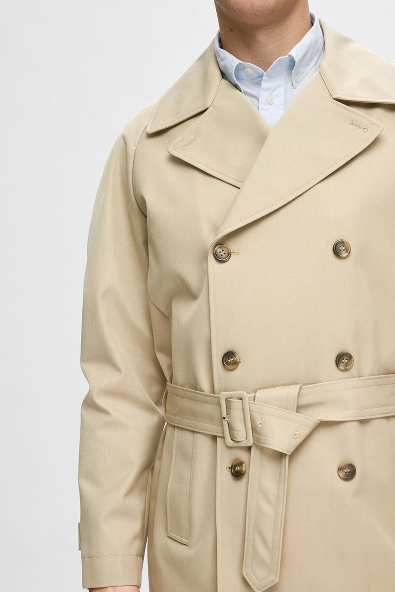 Pedro Del Hierro Gabardina Clásica Con Solapas Y Cinturón Confeccionada Con Materiales Reciclados