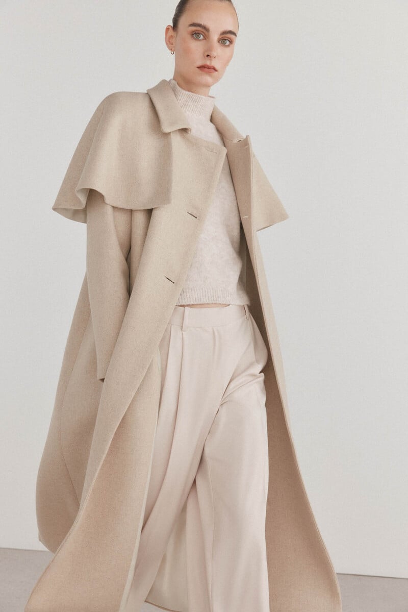 pedro del hierro Abrigo con capa desmontable