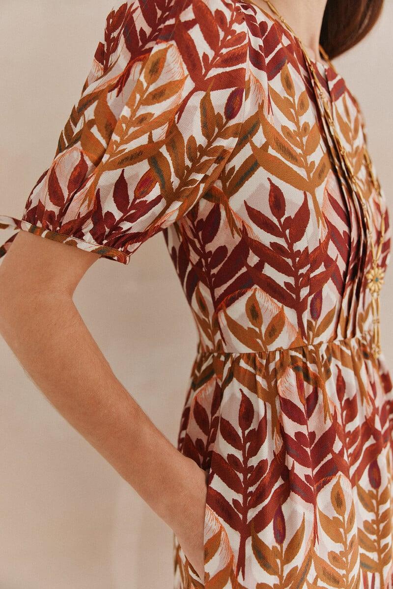 Pedro Del Hierro Artemisa. Vestido étnico