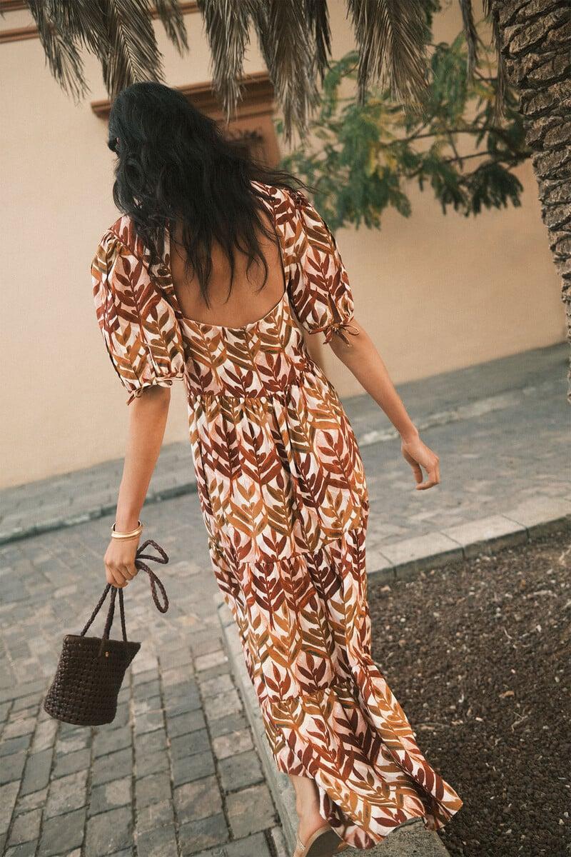 pedro del hierro Artemisa. Vestido étnico