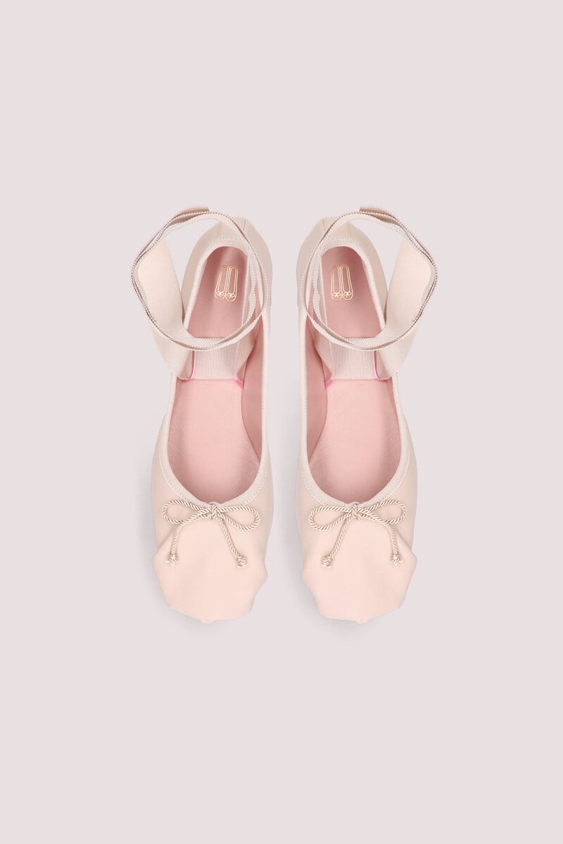 Pedro Del Hierro Bailarina Acordonada