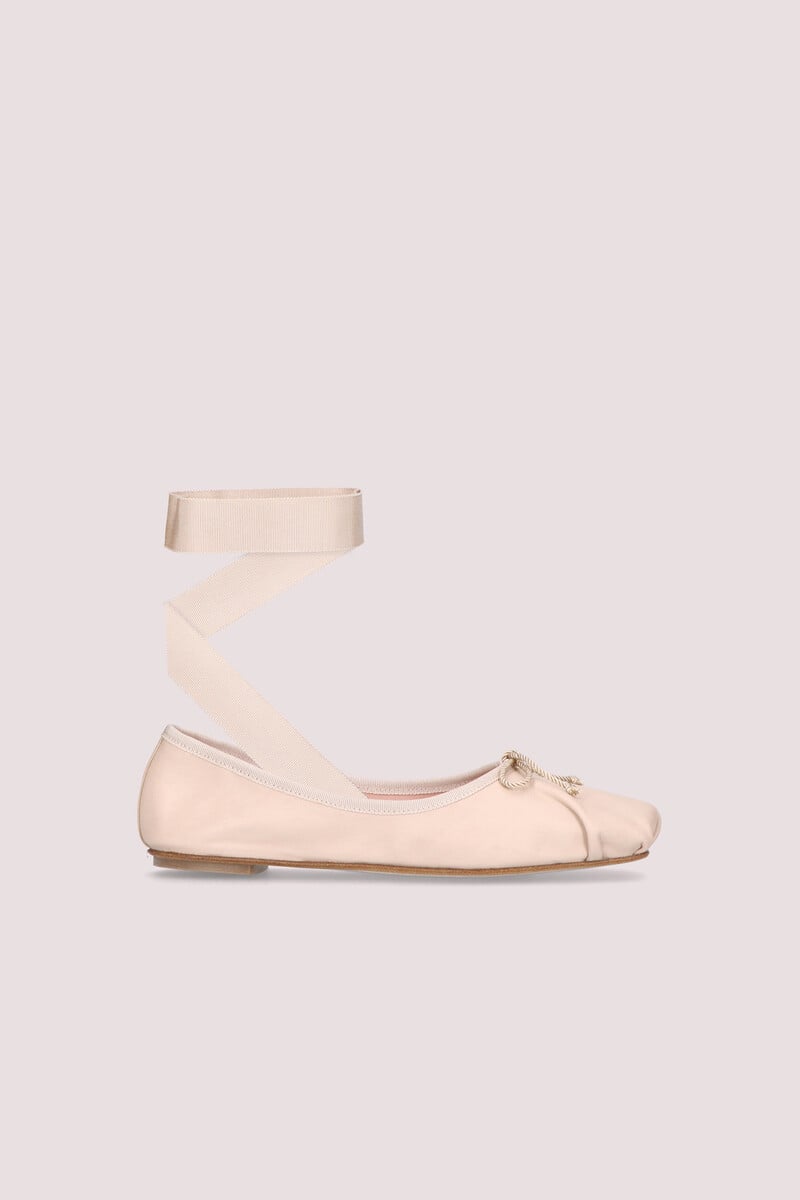 pedro del hierro Bailarina acordonada