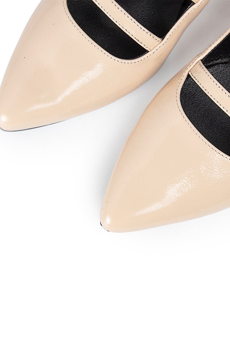 Pedro Del Hierro Bailarina Señora Ainhoa Charol