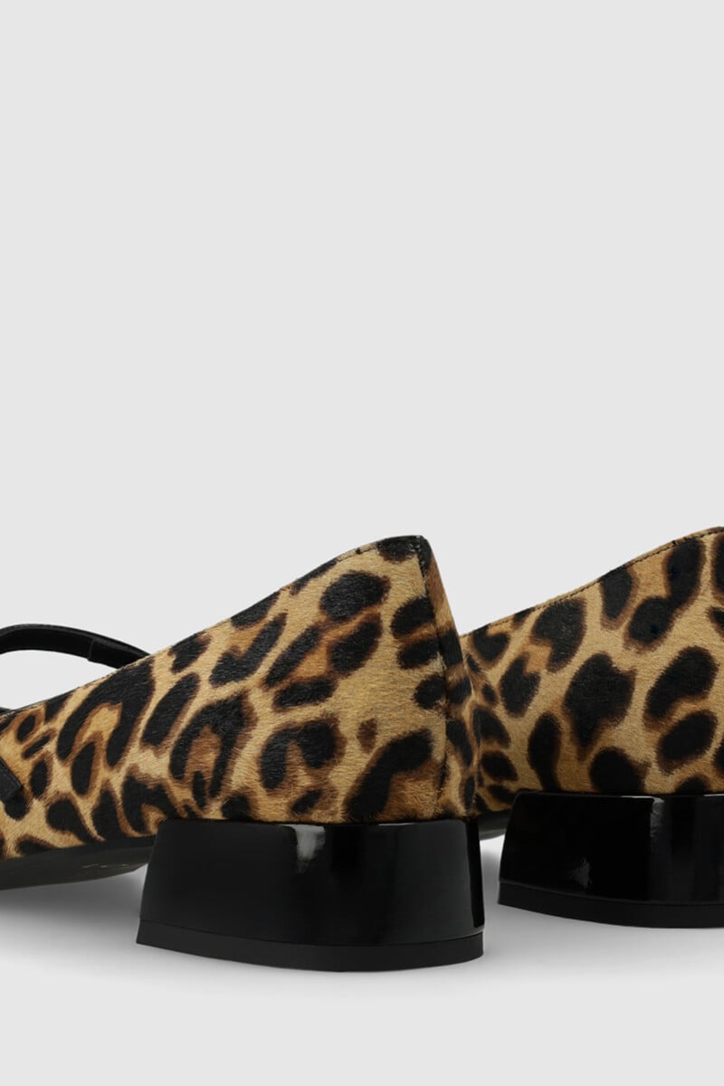 Pedro Del Hierro Bailarinas En Piel