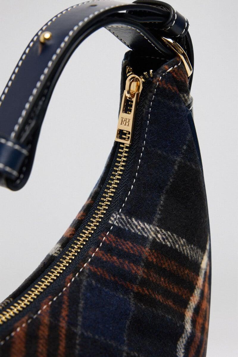 Pedro Del Hierro Bolso Hobbo Cuadros