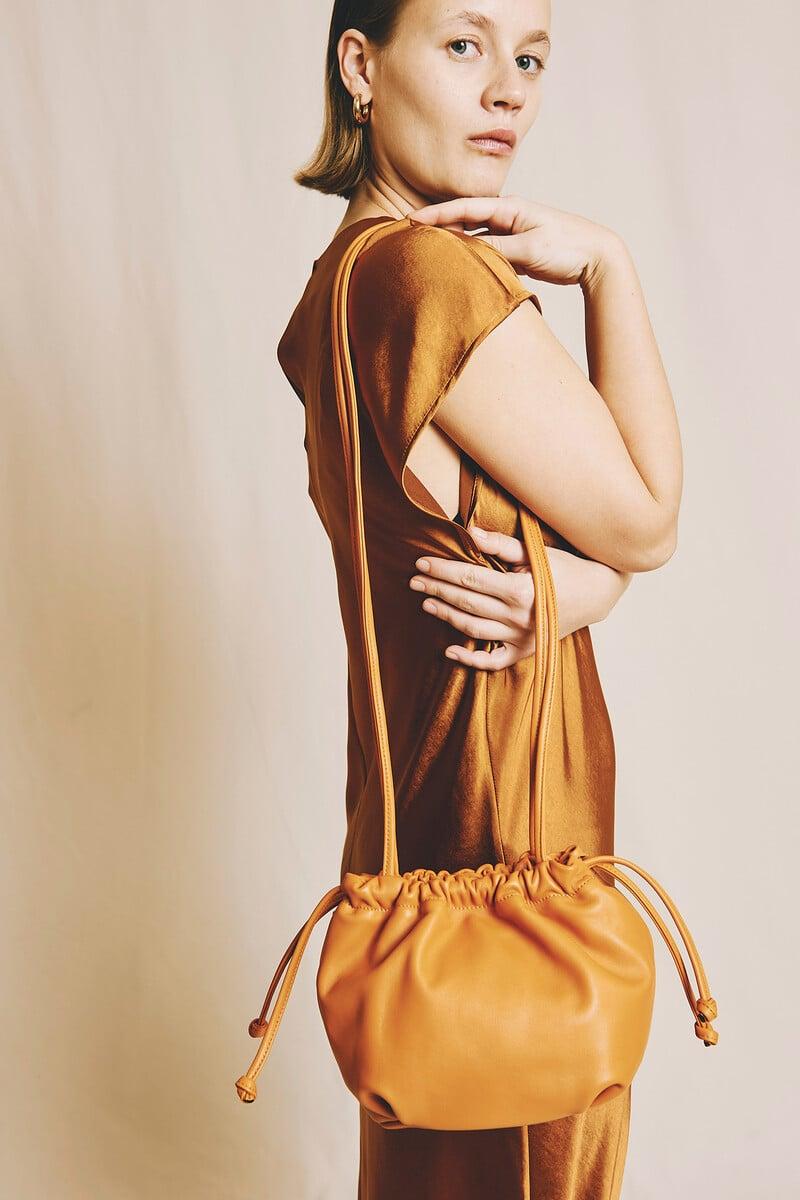 pedro del hierro Bombonera piel