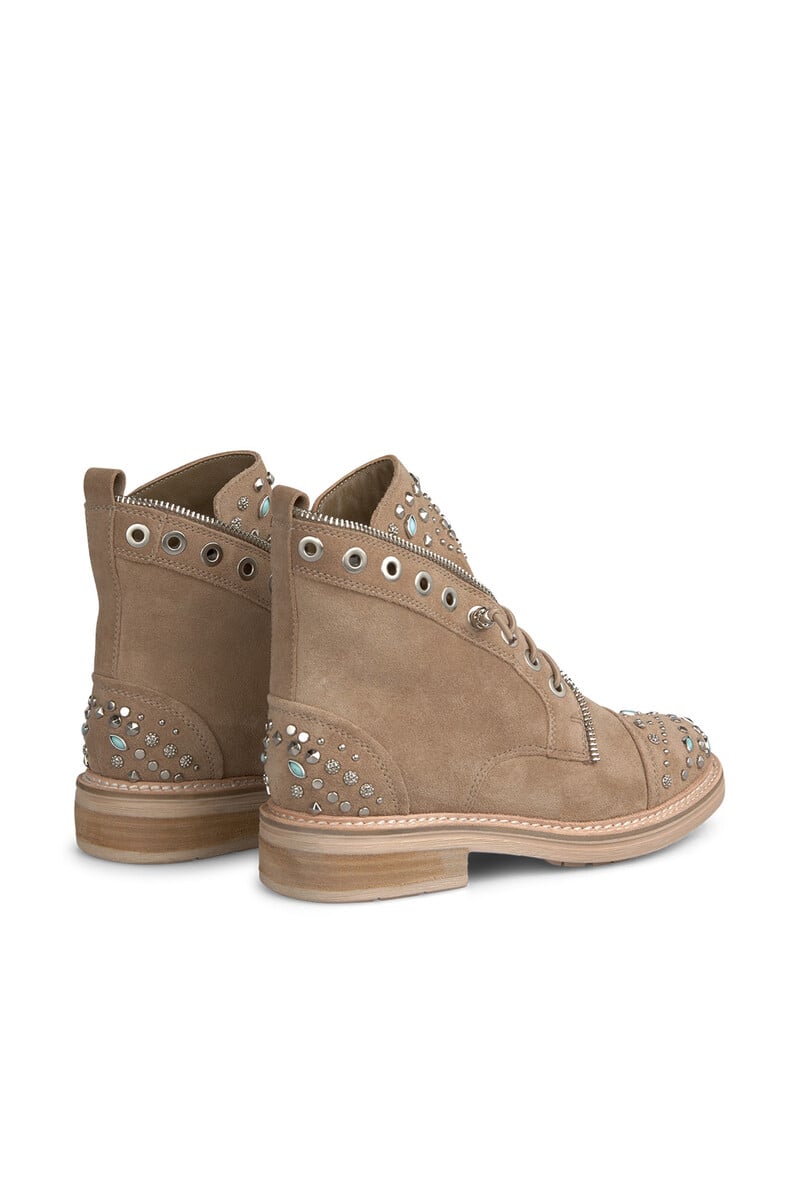 Pedro Del Hierro Botín Cordones Con Tachas