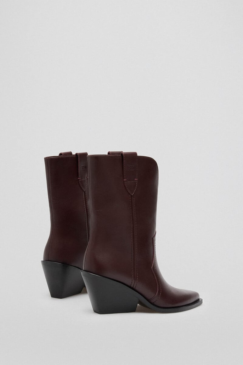 Pedro Del Hierro Botín Cowboy