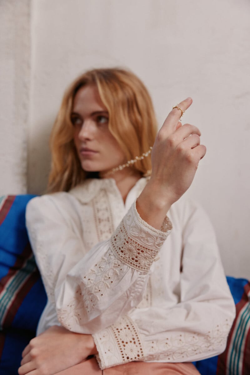 pedro del hierro Candelaria. Camisa bordada