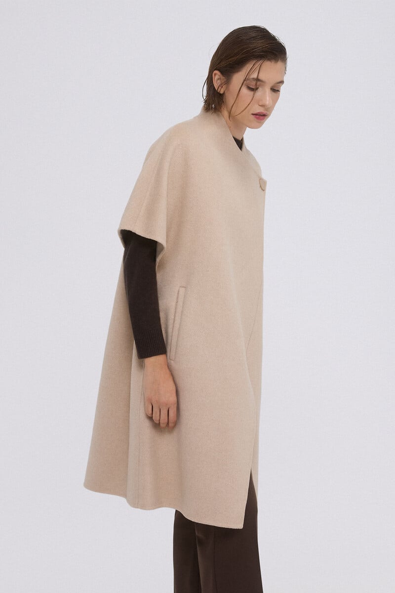 Pedro Del Hierro Capa Botón