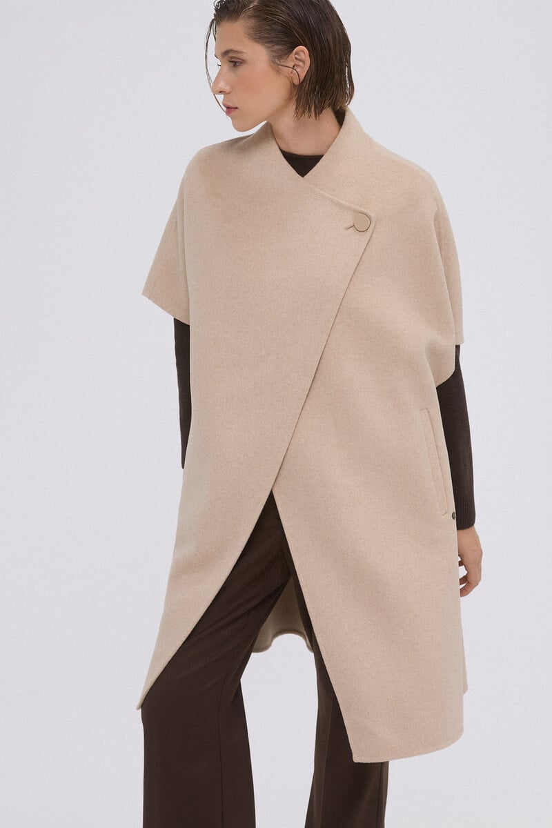 pedro del hierro Capa botón