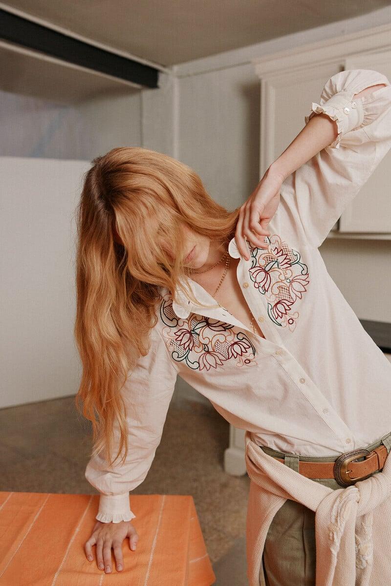 Pedro Del Hierro Casilda. Blusa Bordada