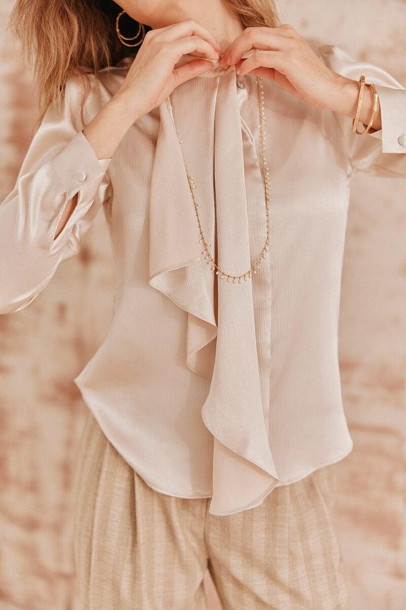 pedro del hierro Cecilia. Camisa chorrera