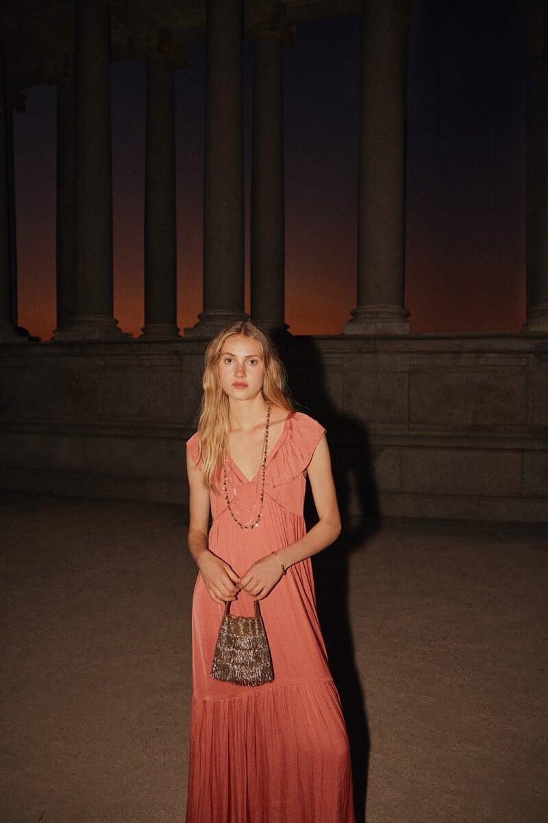 pedro del hierro Cora. Vestido volante