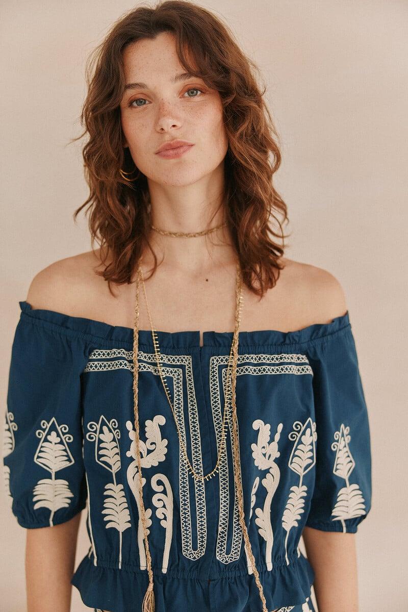 pedro del hierro Coral. Top bordado